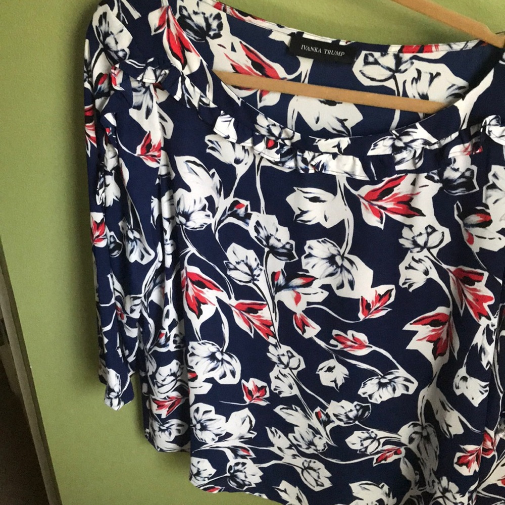 Ivanka Trump 3/4 sleeve blouse